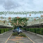 S&M Hotel