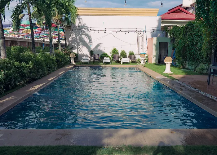 S&M Hotel